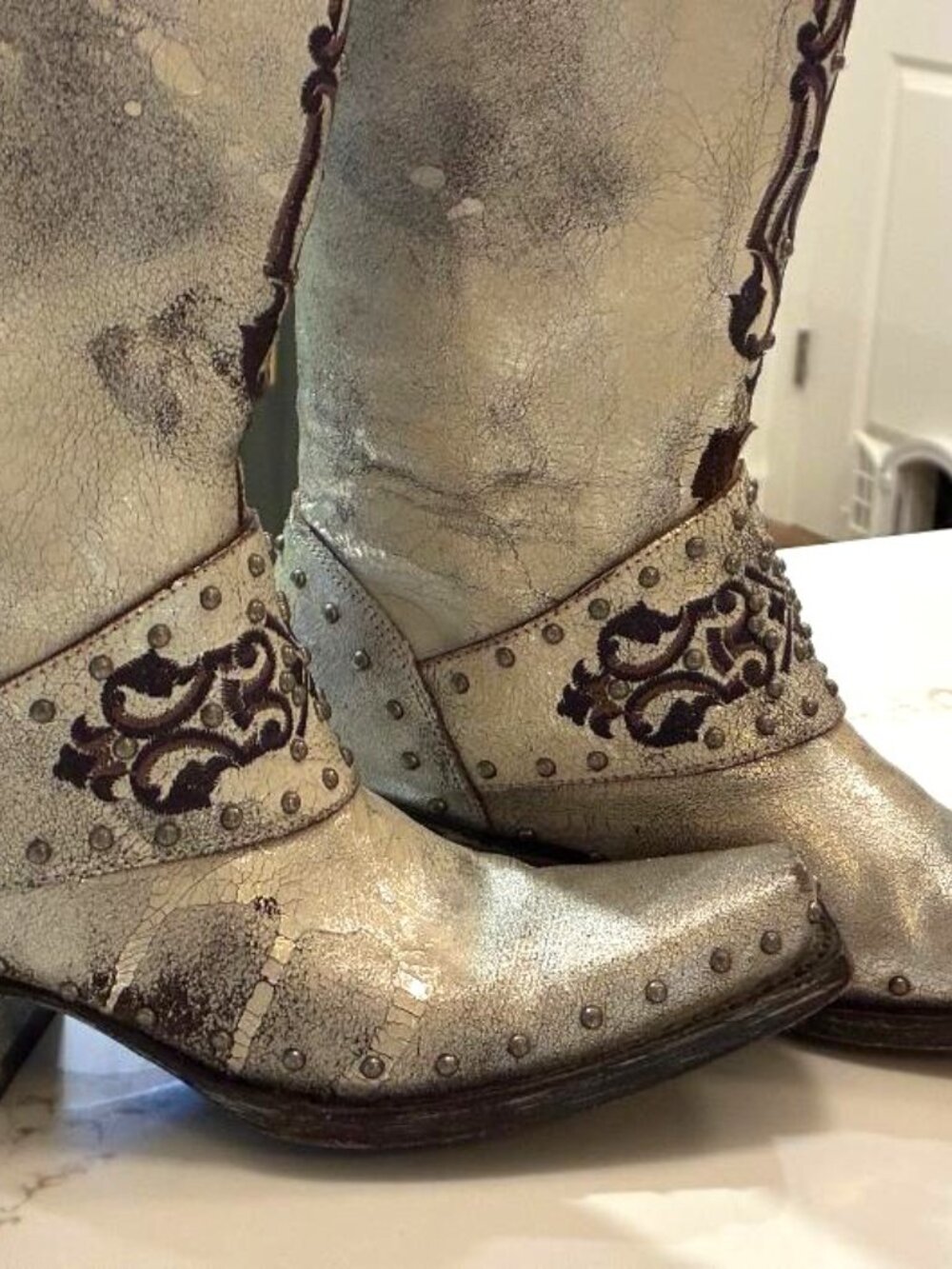 Old Gringo Tall Western SnipToe Boots 6B Silver Brown Studded Cross Embroidered - Picture 3 of 15